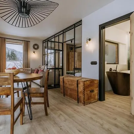 Tatra Panorama - Ski, Hike & Relax Retreat בית נופש